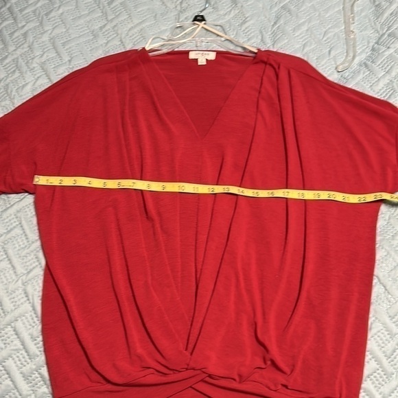 Umgee Women’s Blouse Burgundy V-neck Pleated & Twisted Top Size-M GUC - Picture 7 of 7
